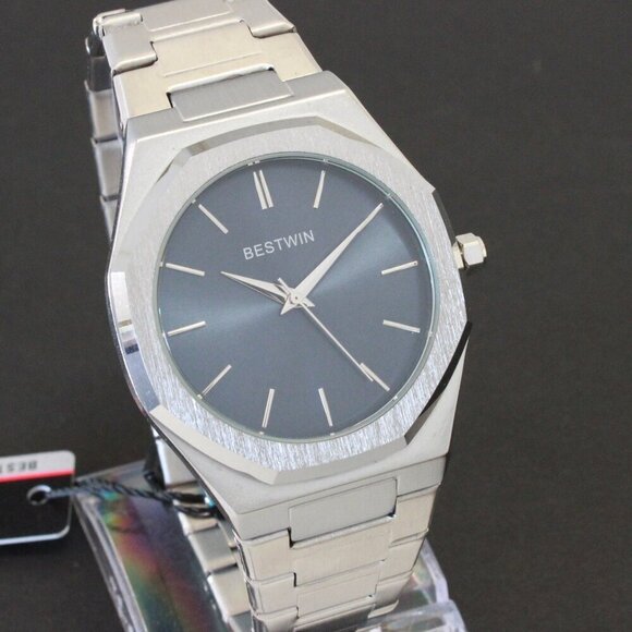 Men's Sports Watch Integrated Bracelet Silver Tone Blue Dial 41.5mm - Picture 5 of 15